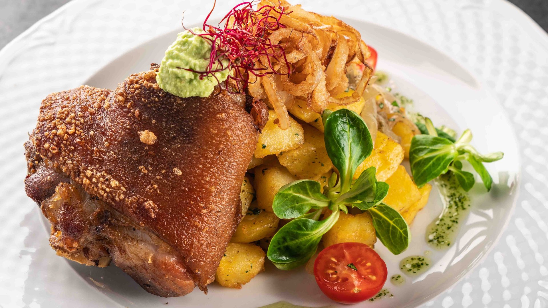 Egészben sült csülök Pékné burgonya